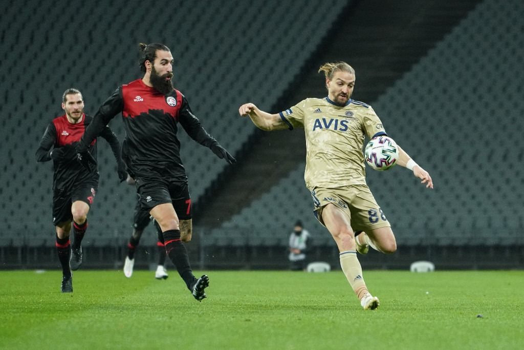 Caner Erkin'den değişikliğe tepki 4
