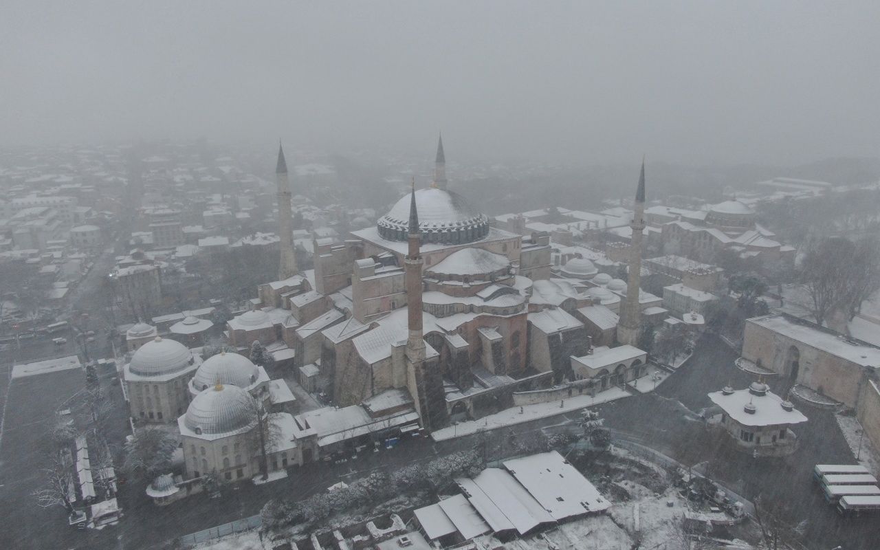 İstanbul beyaz gelinliğini yeniden giydi 10