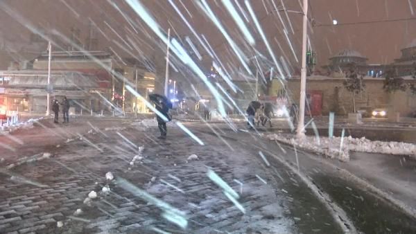 İstanbul'da bugün kuvvetli kar yağışı bekleniyor 4