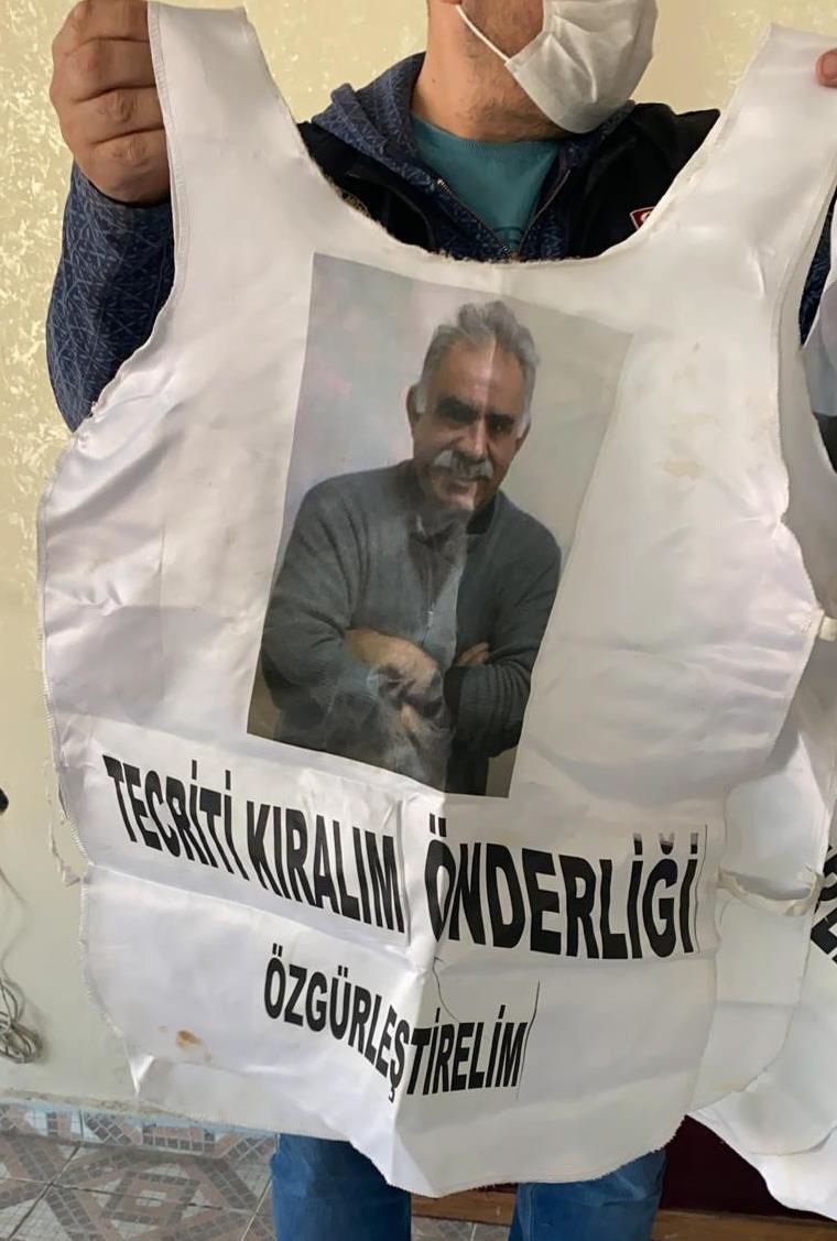 HDP binalarında PKK paçavraları! 2
