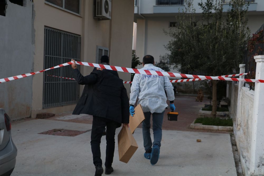 Doktor önce eşini öldürdü aynı silahla intihar etti! 7