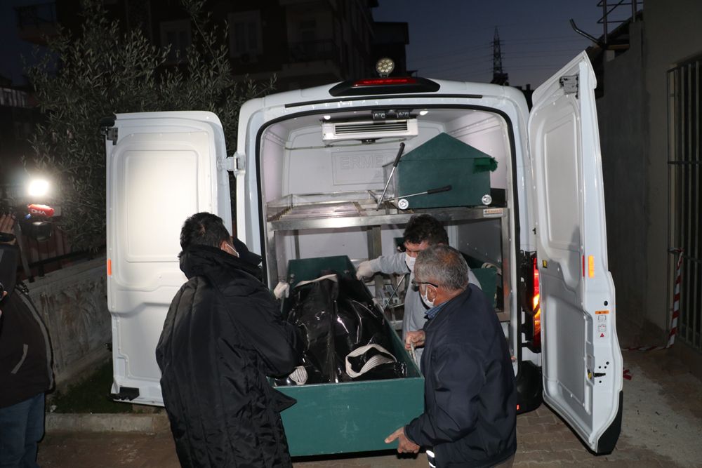 Doktor önce eşini öldürdü aynı silahla intihar etti! 11