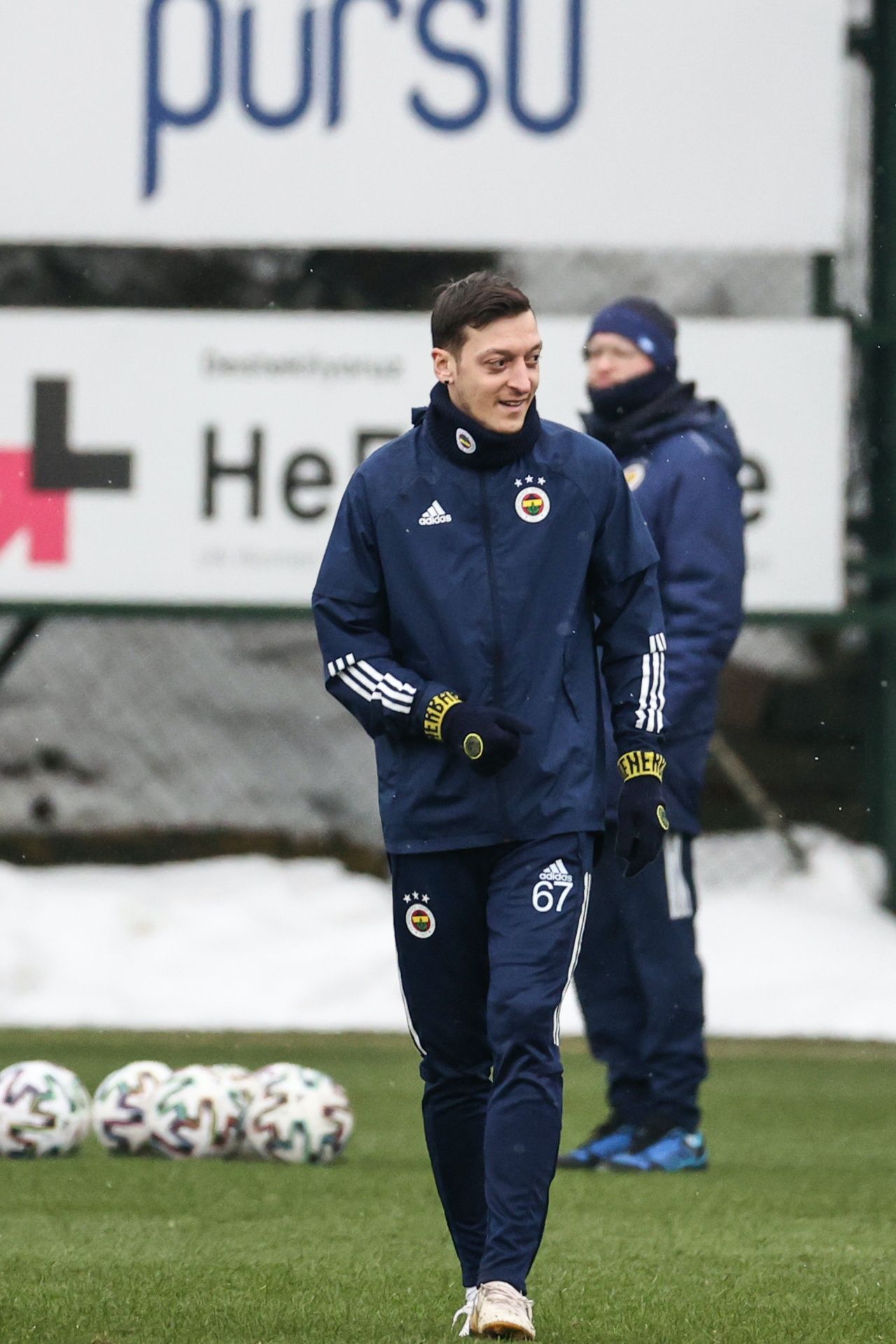 Mesut Özil ilk 11'e yerleşiyor 2