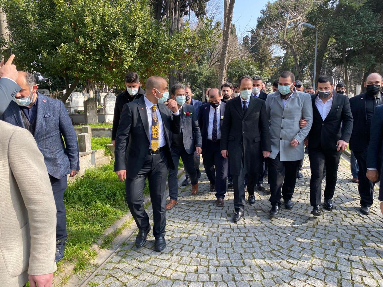 Fatih Erbakan'dan babası Necmettin Erbakan'ın kabrine ziyaret 7