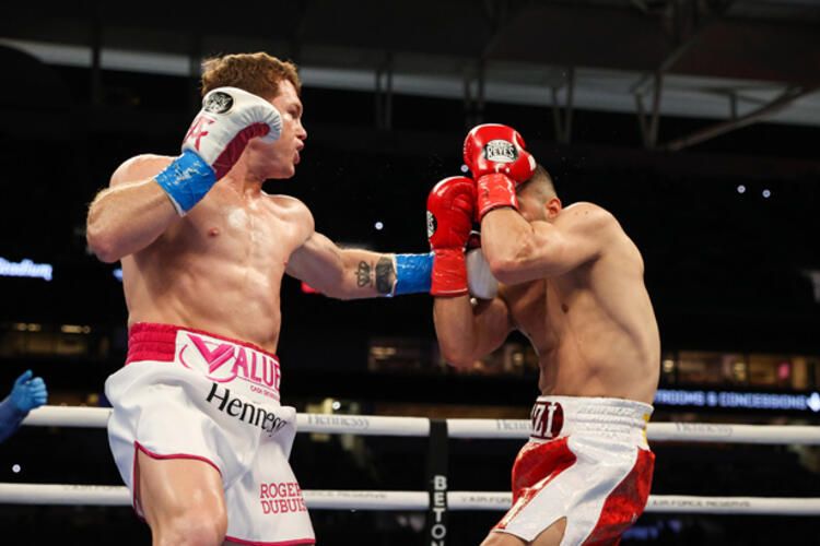 Tarihi maçta Avni Yıldırım, Canelo Alvarez’le karşılaştı! 4