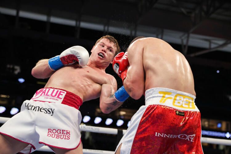 Tarihi maçta Avni Yıldırım, Canelo Alvarez’le karşılaştı! 3