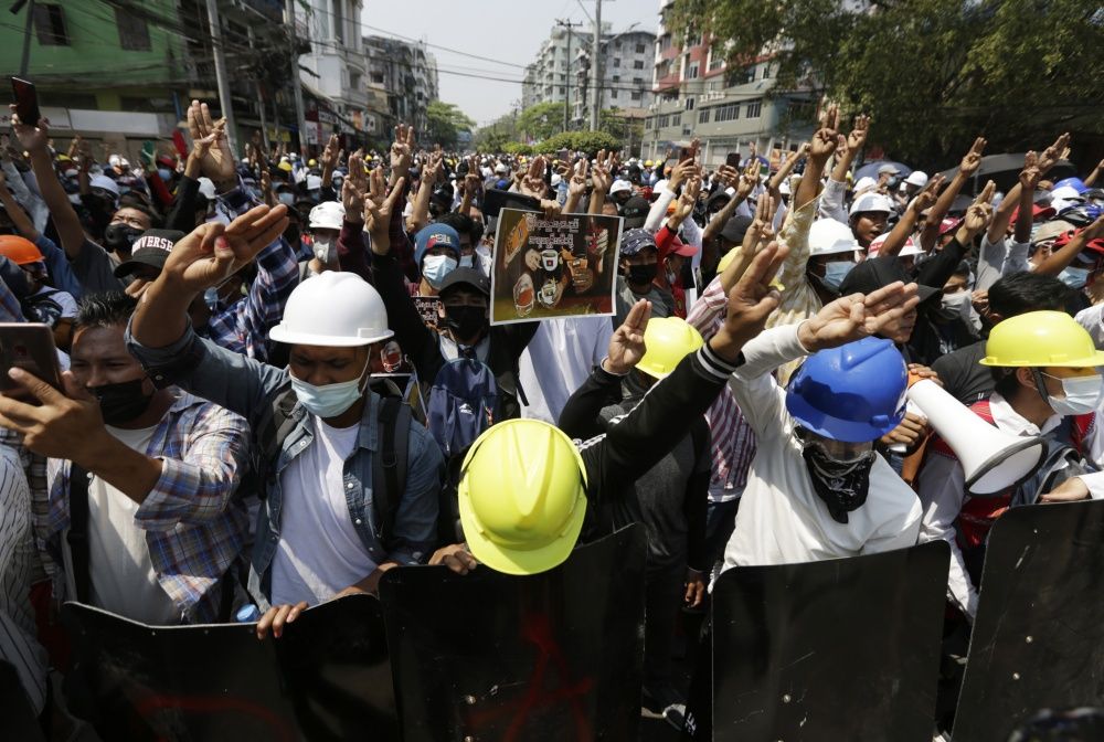 Myanmar’da en kanlı gün: 18 kişi öldürüldü 8