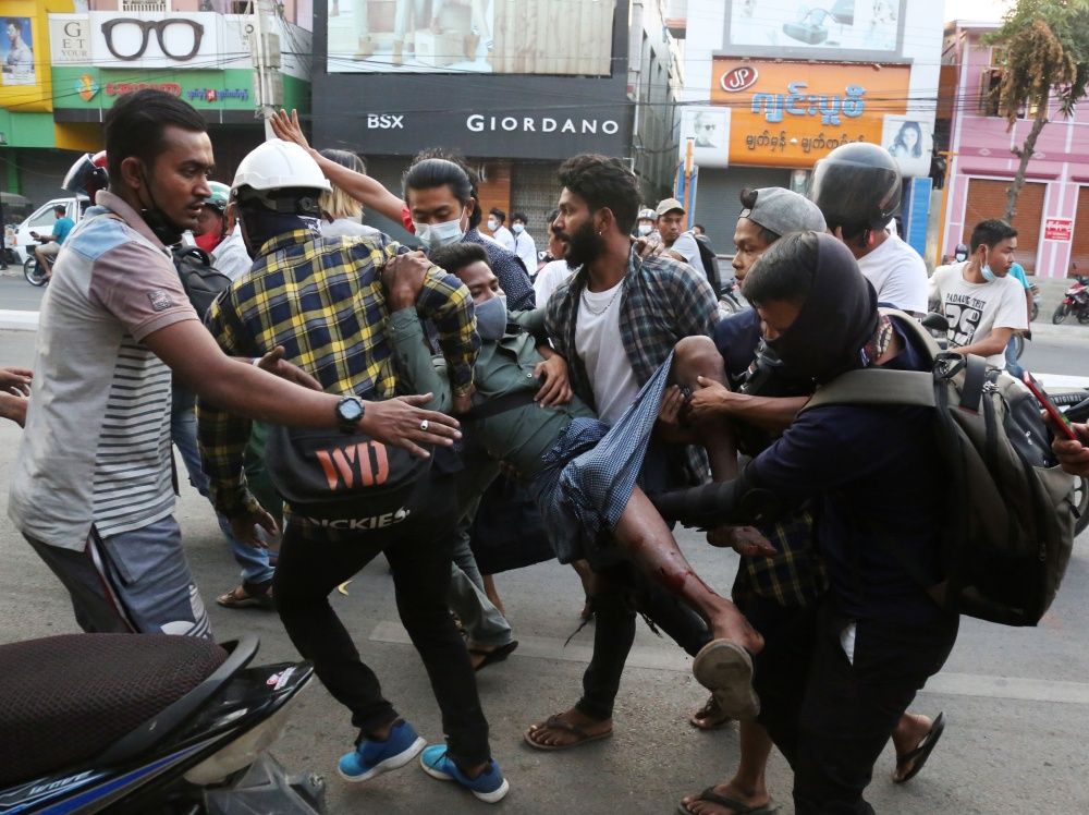 Myanmar’da en kanlı gün: 18 kişi öldürüldü 3