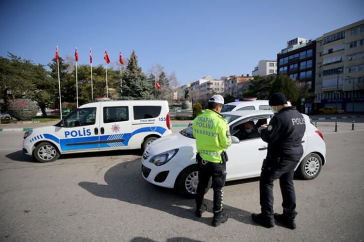Hafta sonu kısıtlamaları o illerde kalkıyor! 18