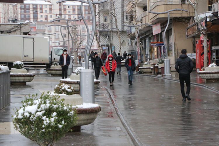 Hafta sonu kısıtlamaları o illerde kalkıyor! 20