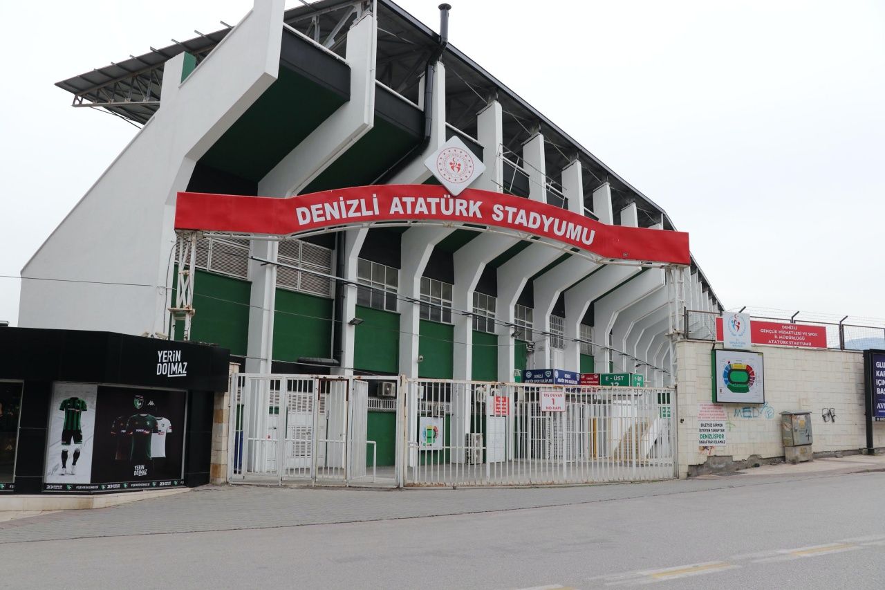 Denizli Atatürk Stadı zeminiyle örnek oluyor 6