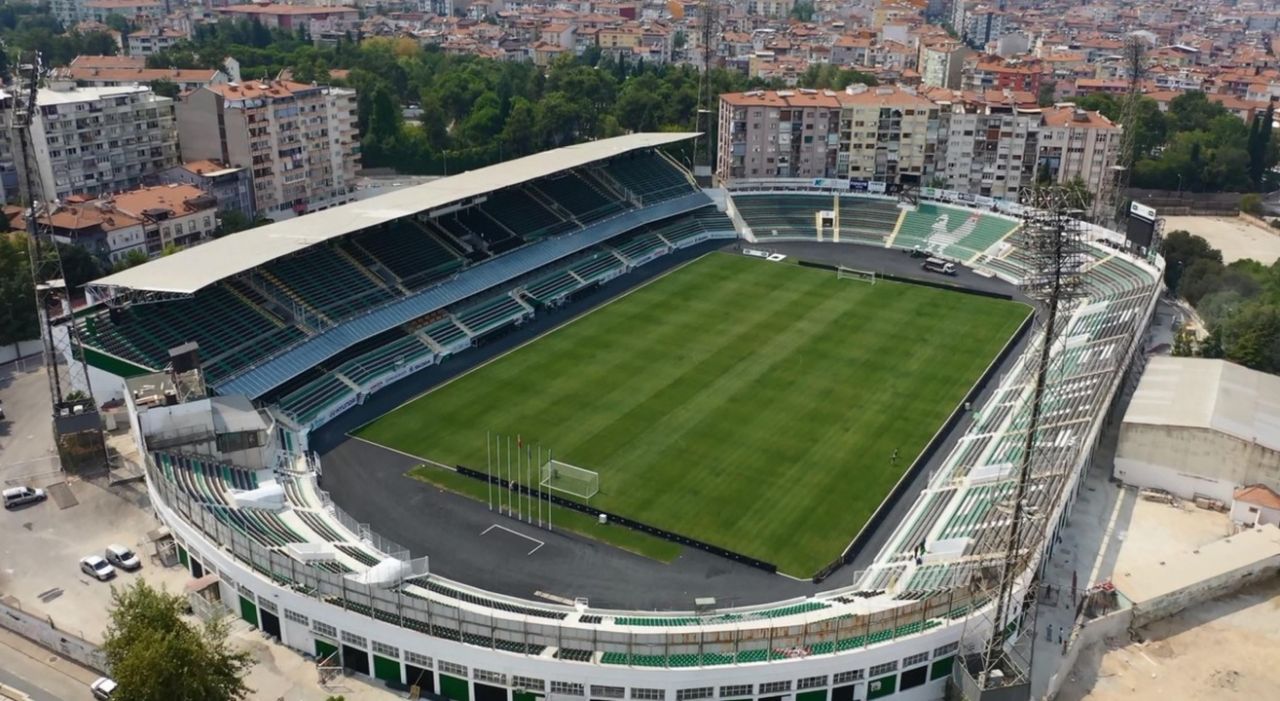 Denizli Atatürk Stadı zeminiyle örnek oluyor 2
