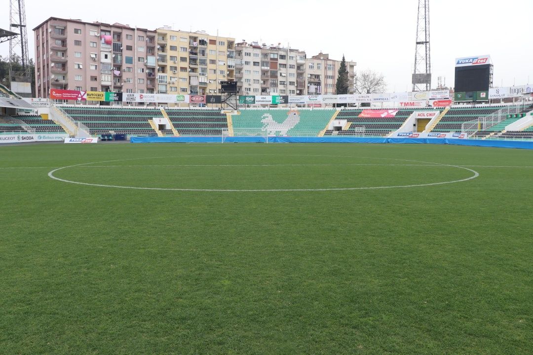 Denizli Atatürk Stadı zeminiyle örnek oluyor 3