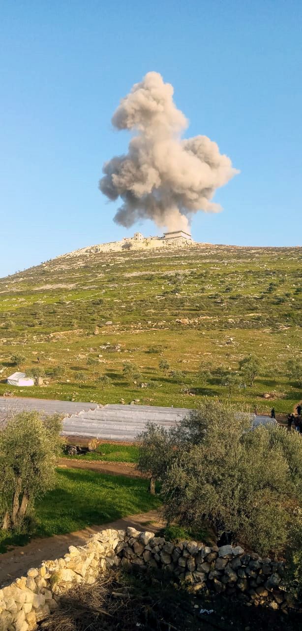 Rejim uçakları akaryakıt istasyonlarını vurdu 3