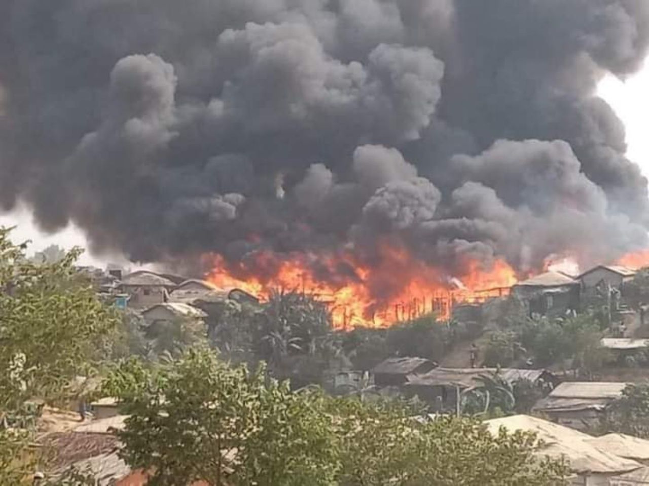 15 Arakanlı Müslüman yanarak öldü, 400 kayıp var 2