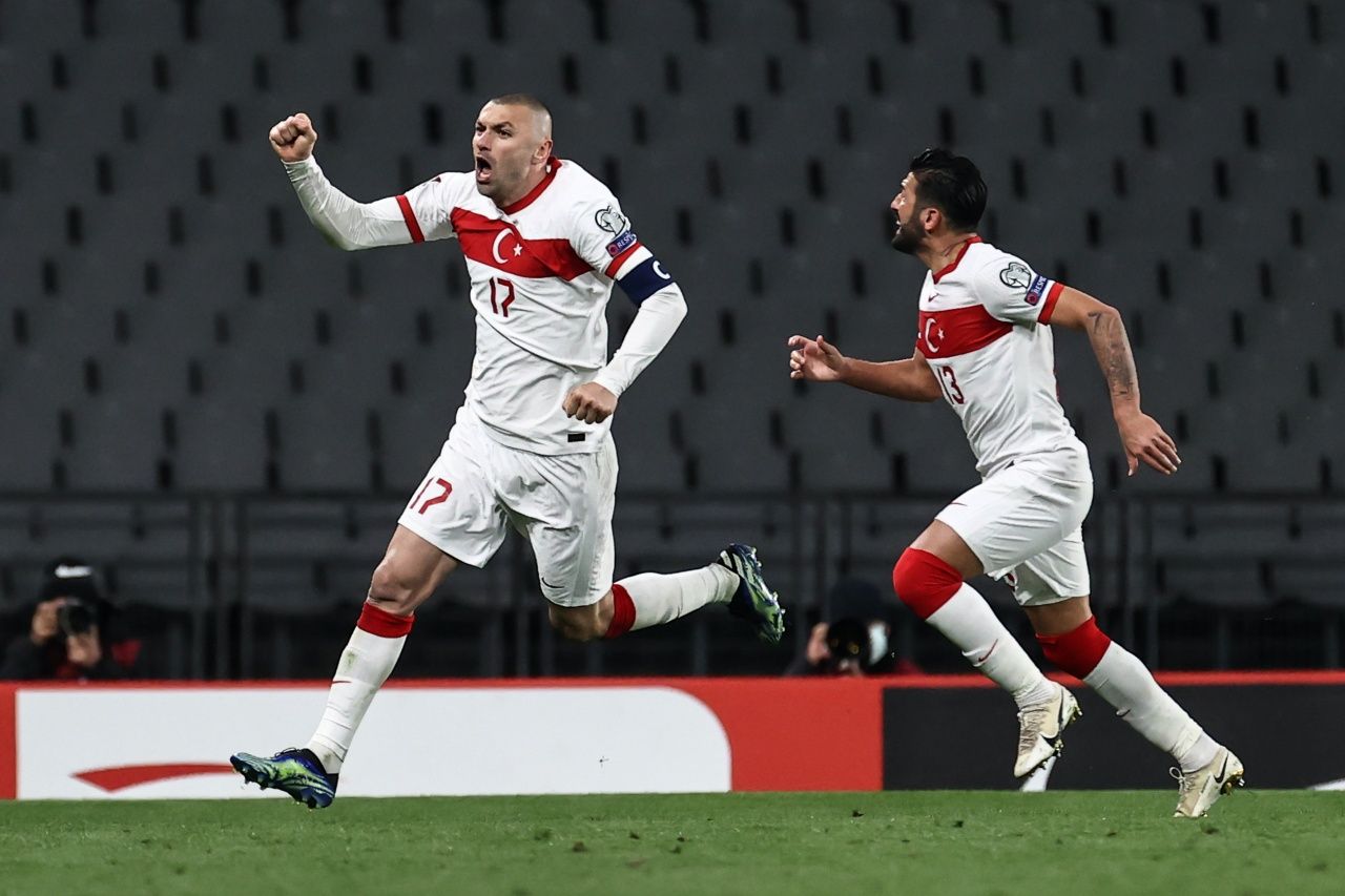 Hollanda basını: "Burak Yılmaz'ın coştuğu Türkiye'de rezil olduk" 2