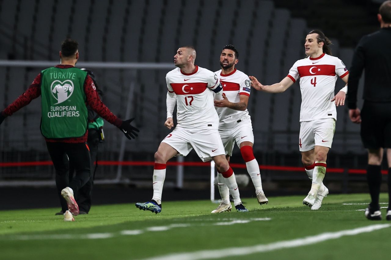 Hollanda basını: "Burak Yılmaz'ın coştuğu Türkiye'de rezil olduk" 5
