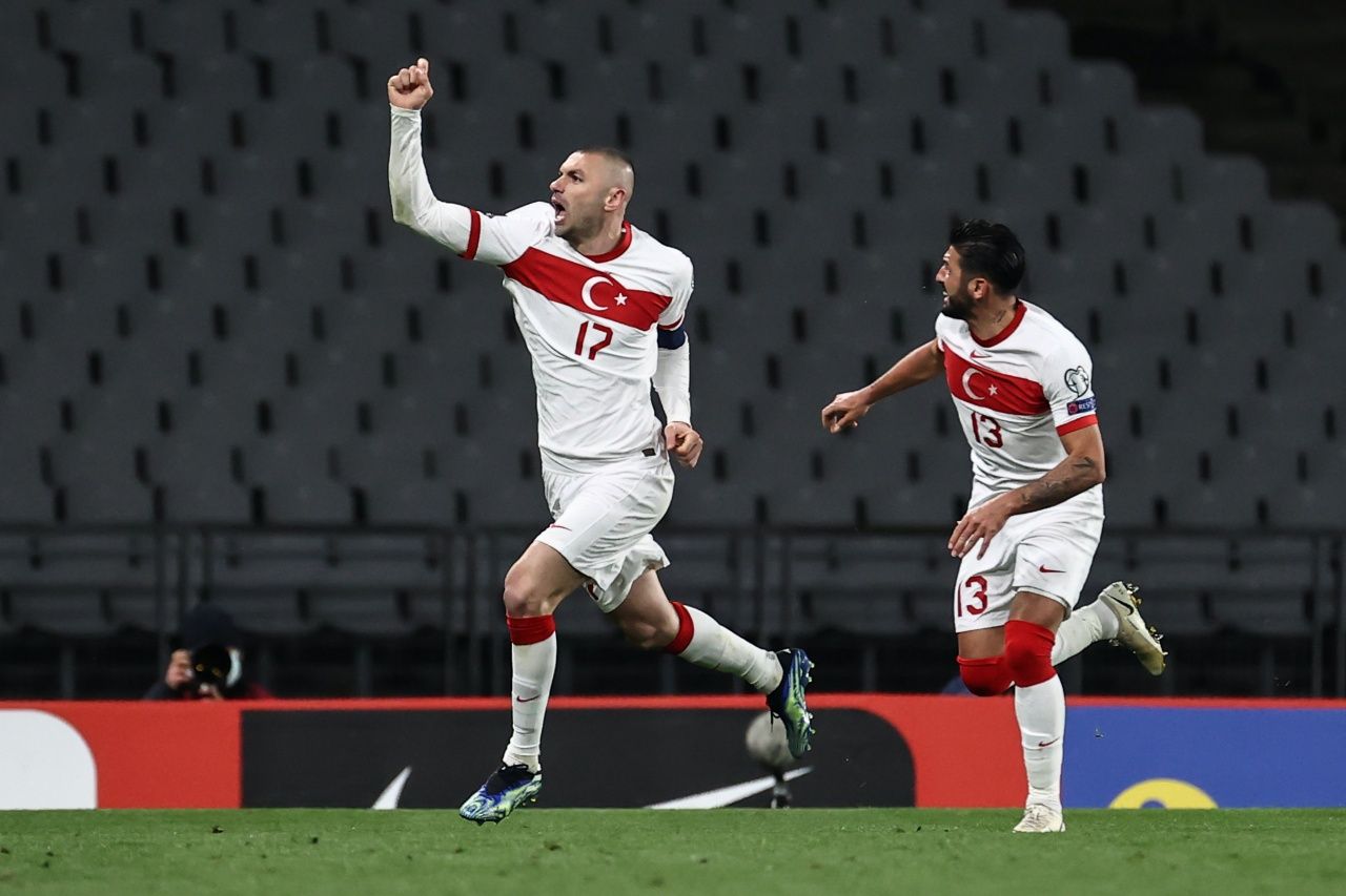 Hollanda basını: "Burak Yılmaz'ın coştuğu Türkiye'de rezil olduk" 6