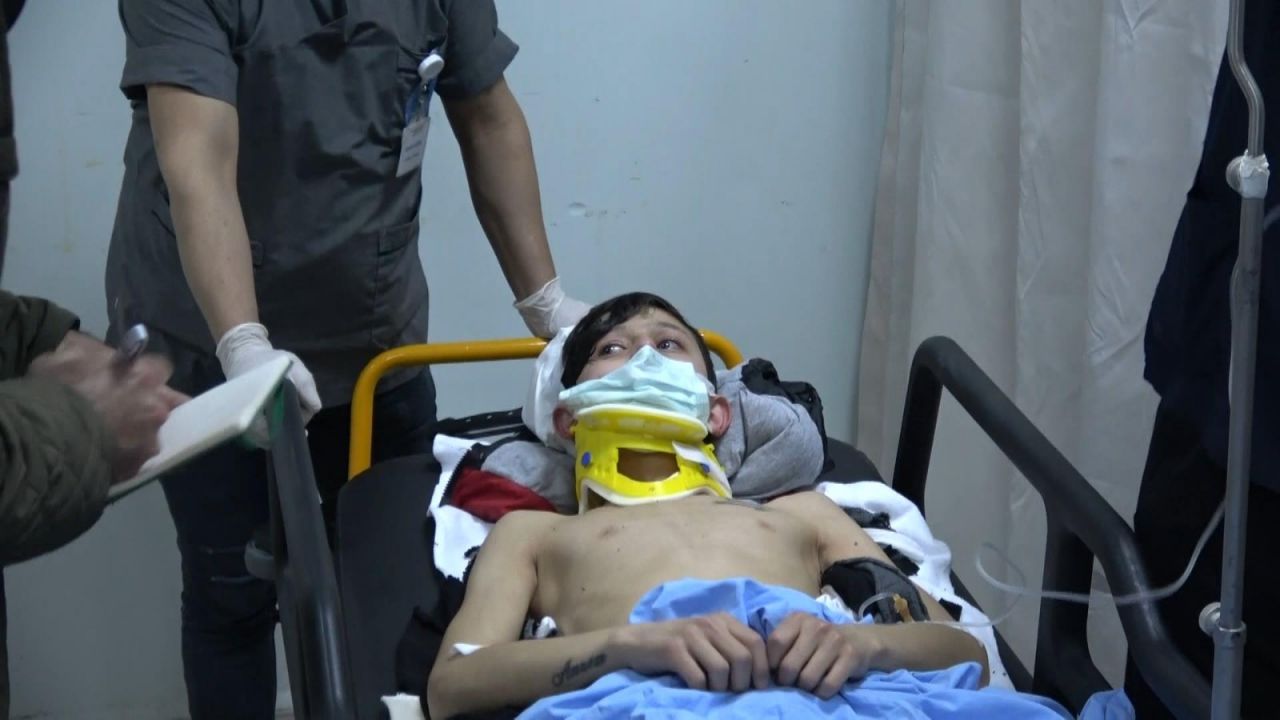 Sokakta saldırıya uğrayan Ersin'in başına bıçak saplandı 5