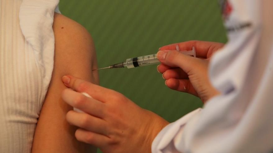 Akılalmaz hata: Yanlış insanlar aşılandı, virüs iyice yayıldı! 10