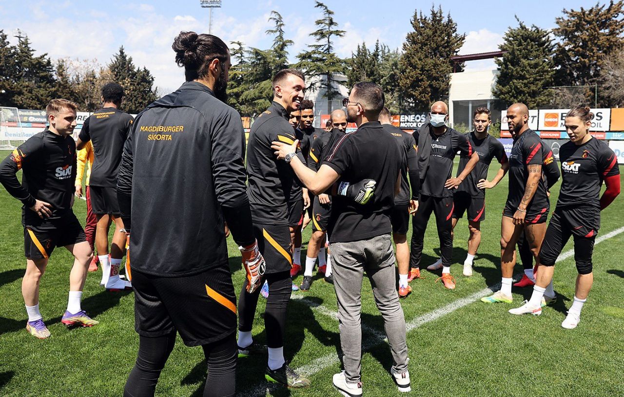 Omar'a kök hücre nakli ve kornea operasyonu 1