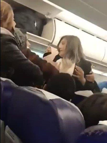 Tunus-İstanbul uçağındaki kavga dünya basınında manşet oldu! 3