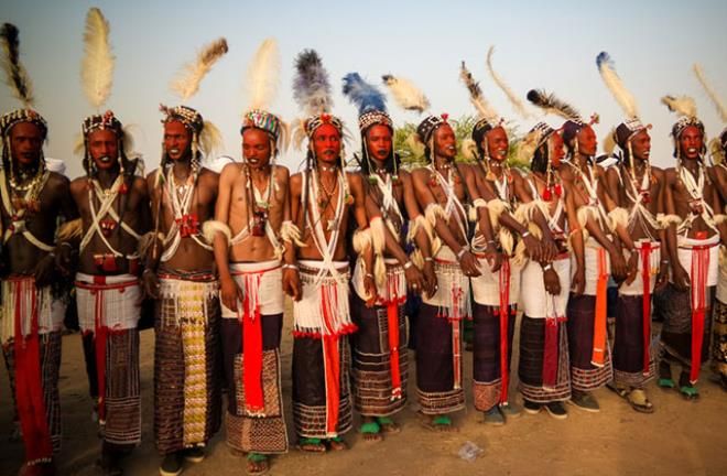 Görülmemiş festival! Evli kadınlar ikinci eşlerini seçiyor... 7