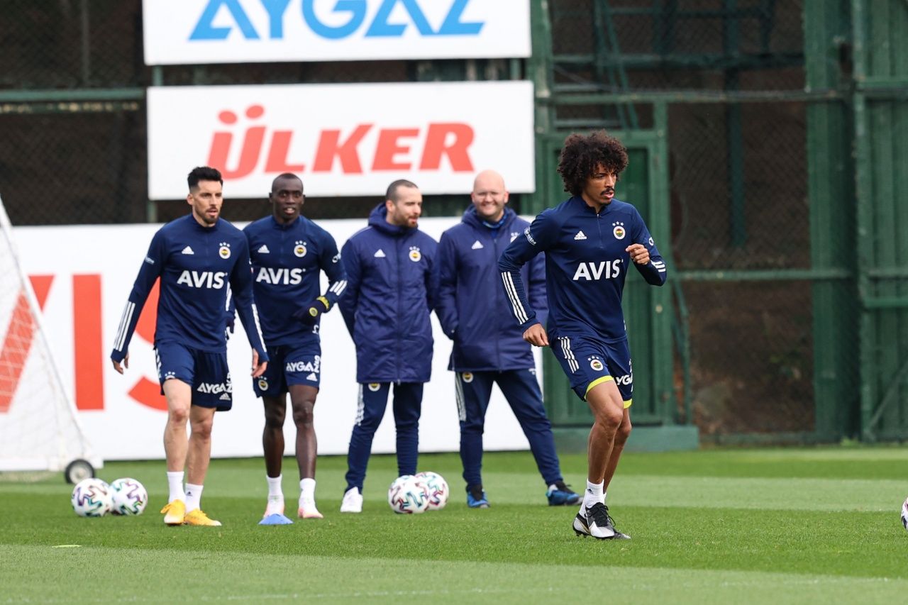 Jose Sosa: Emre Belözoğlu'nun gelişiyle bir şey değişmedi! 6