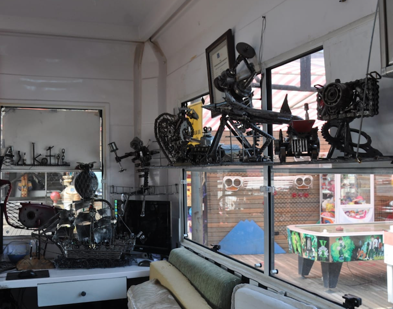 Go kart hurdalarının sanat eserine dönüşü 3