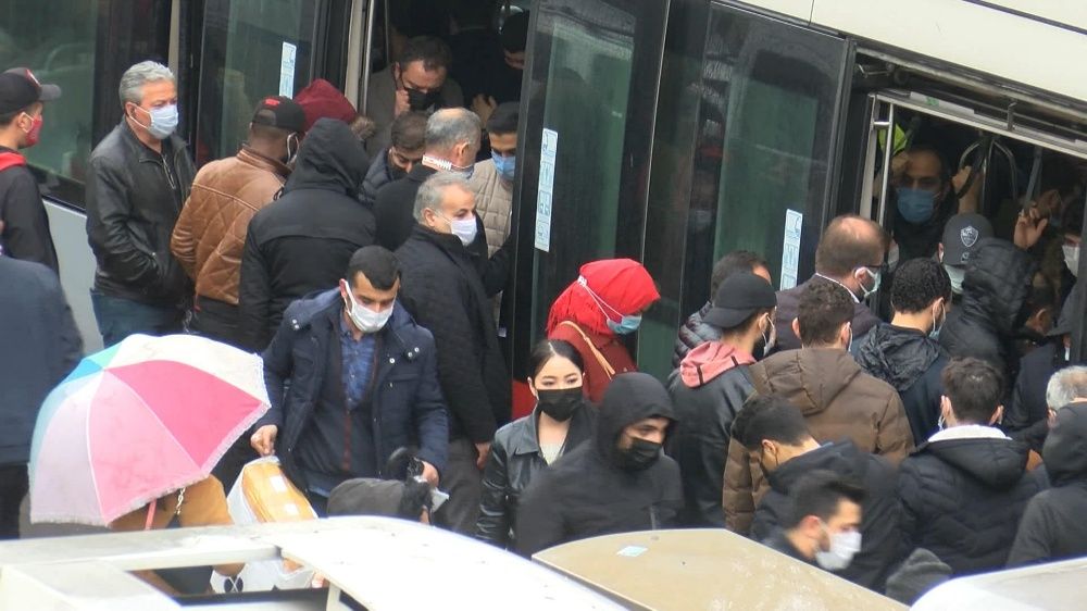 Kısıtlama öncesi toplu taşıma hınca hınç 2
