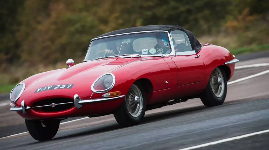 Jaguar E-Type 60. Yılını özel seriyle kutluyor 12