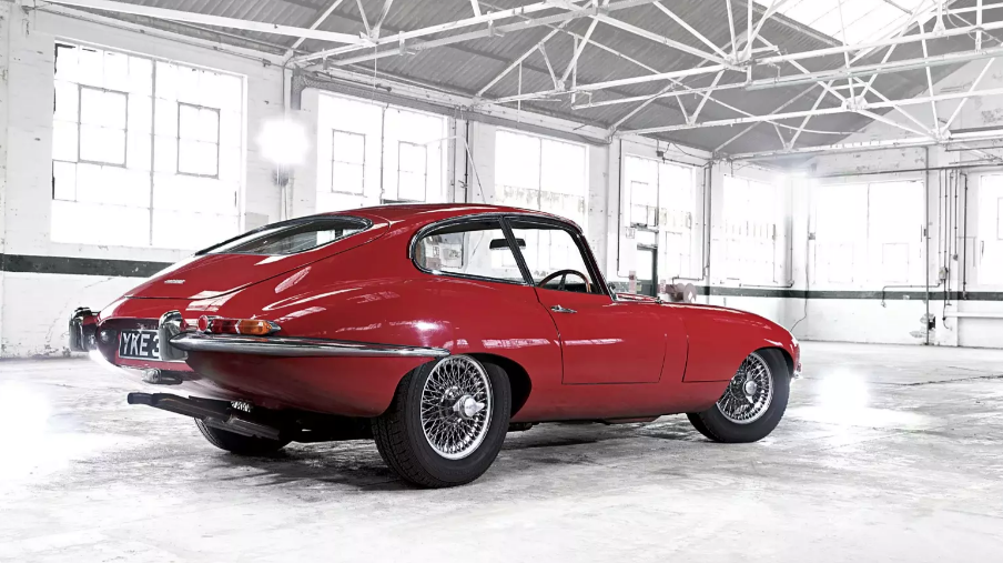 Jaguar E-Type 60. Yılını özel seriyle kutluyor 14