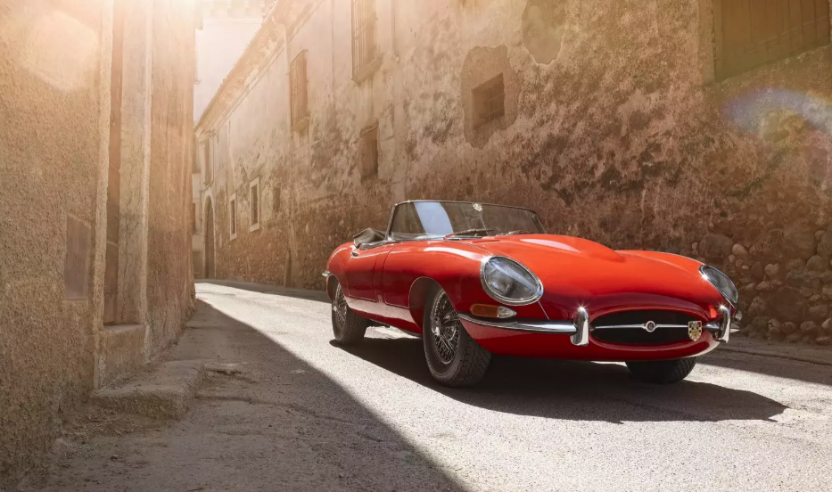 Jaguar E-Type 60. Yılını özel seriyle kutluyor 9
