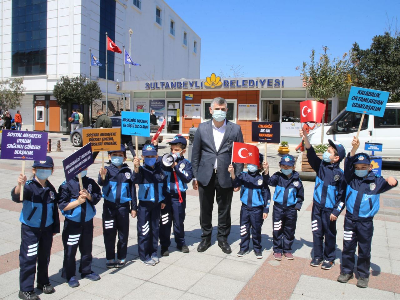 Minik zabıtalar iş başında 6