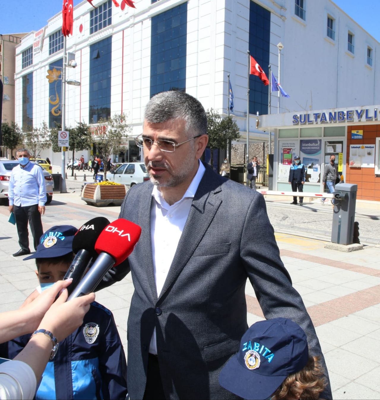 Minik zabıtalar iş başında 4