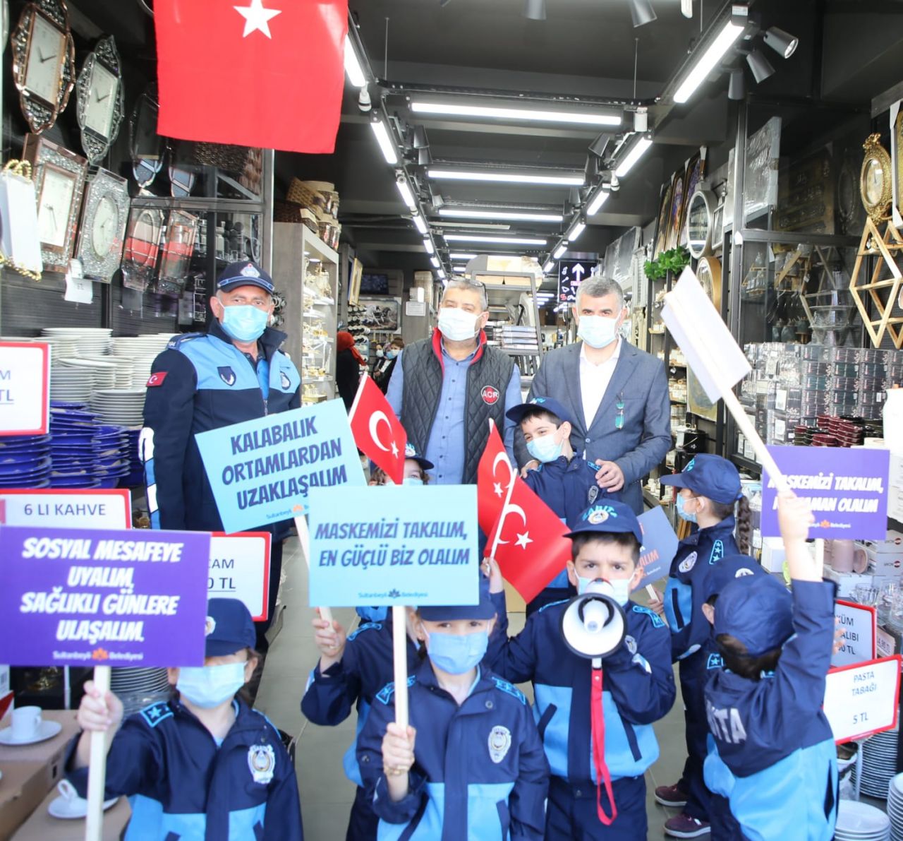 Minik zabıtalar iş başında 5