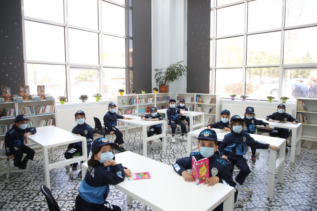 Minik zabıtalar iş başında 20