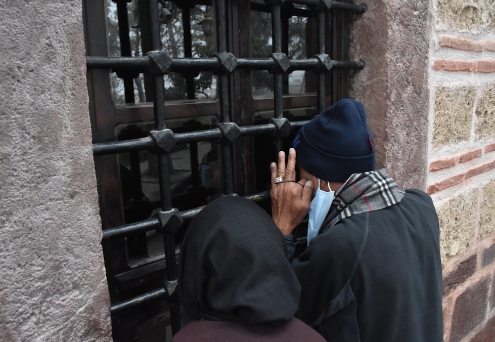 Ertuğrul Gazi'nin türbesini ziyaret etmek için İngiltere'den geldiler 8