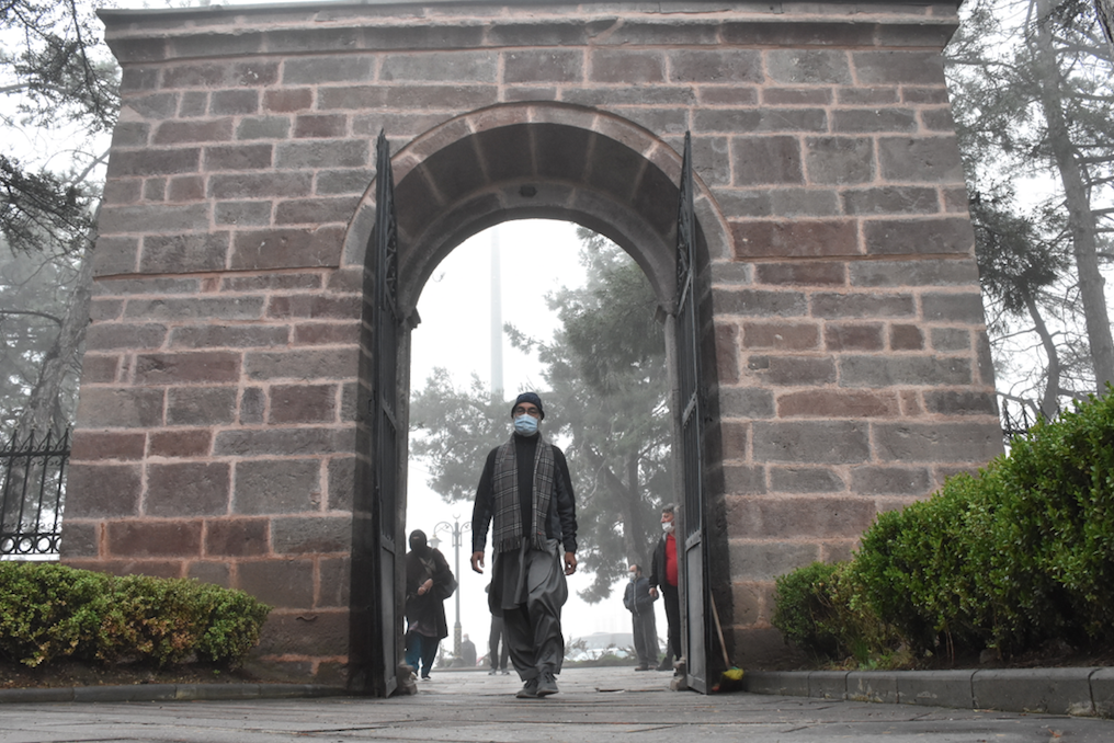 Ertuğrul Gazi'nin türbesini ziyaret etmek için İngiltere'den geldiler 7