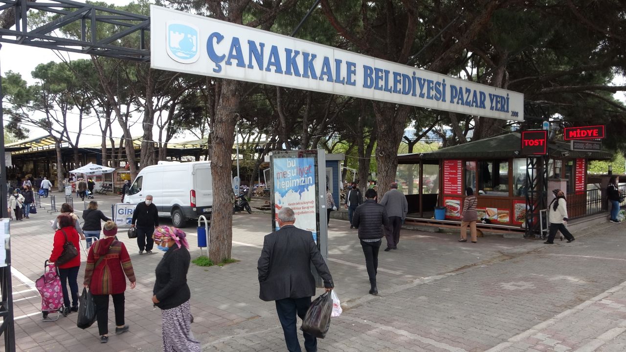 Kapanma öncesi pazara koştular, sosyal mesafeyi unuttular 11