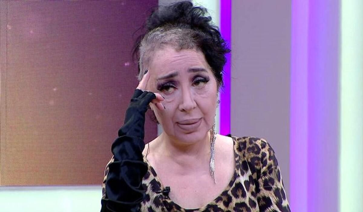 Ünlü isimler, Nur Yerlitaş'ı unutmadı 1