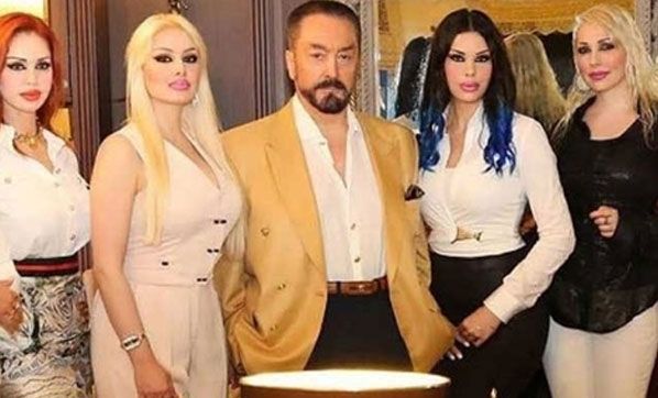 Adnan Oktar davasında 'kedicik' itirafı: 3 kez tecavüz etti, 'Yatakta çok iyisin' dememi istedi! 5
