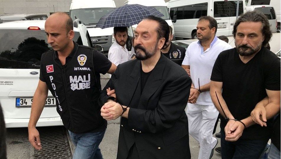 Adnan Oktar davasında 'kedicik' itirafı: 3 kez tecavüz etti, 'Yatakta çok iyisin' dememi istedi! 6