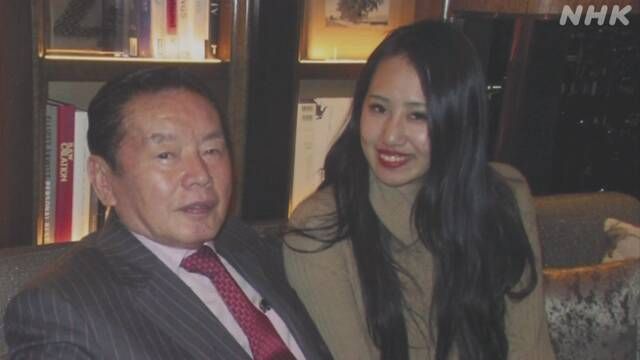"Para kazanmamın sebebi genç kadınlar" diyen milyarder, 52 yaş küçük eşi tarafından zehirlendi 9