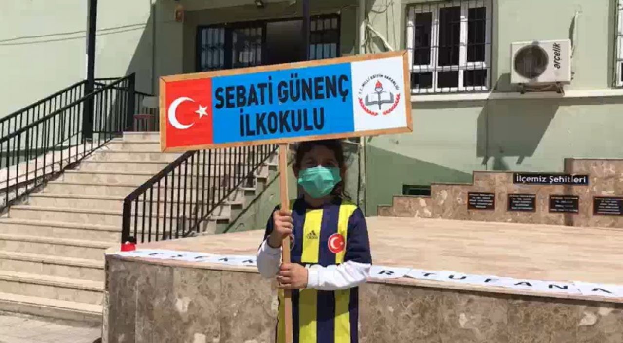 Ozan & Rojin Tufan çiftinden Hataylı öğrencilere kütüphane desteği 3