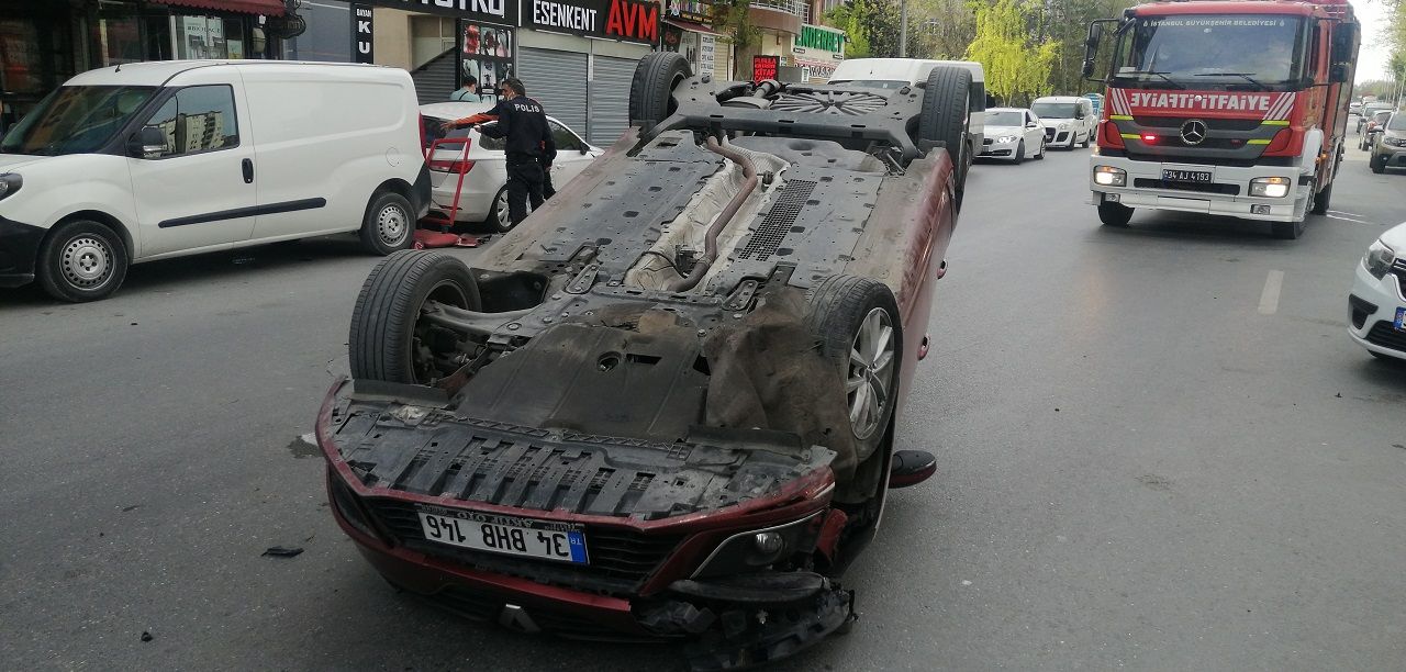Bomboş yolda otomobiliyle takla attı 5