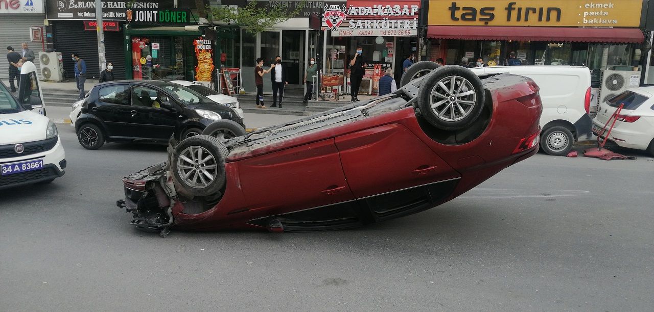 Bomboş yolda otomobiliyle takla attı 4