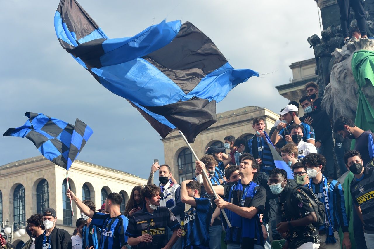 Inter taraftarları Covid-19'u unuttu 19