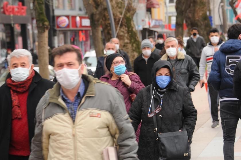 Koronavirüsün yeni bir belirtisi bulundu: Tırnaklara dikkat... 7
