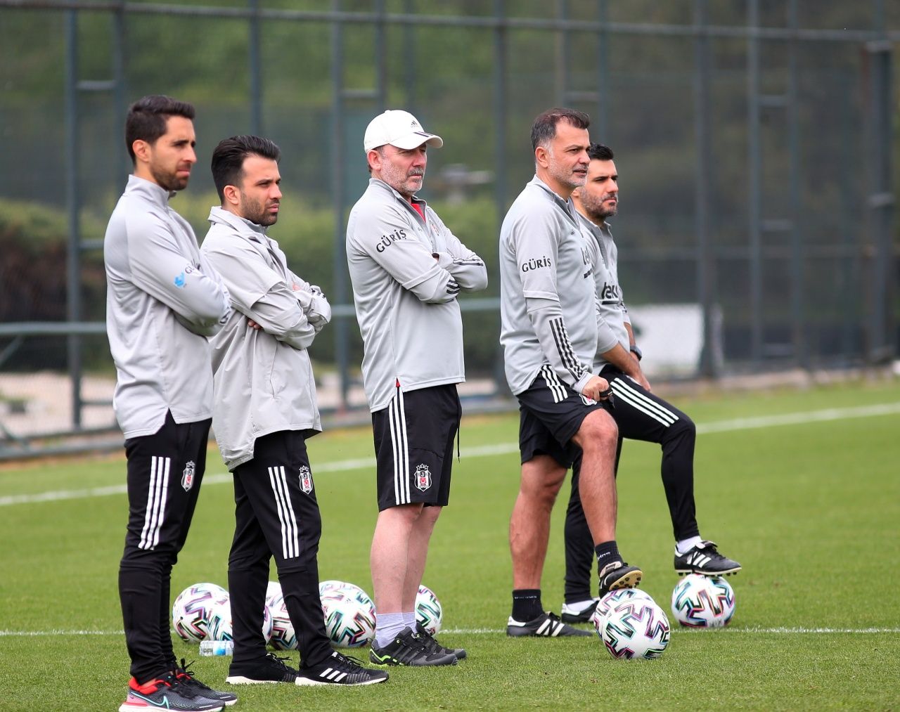 Beşiktaş'ta derbi öncesi Aboubakar ve N'Koudou belirsizliği 4